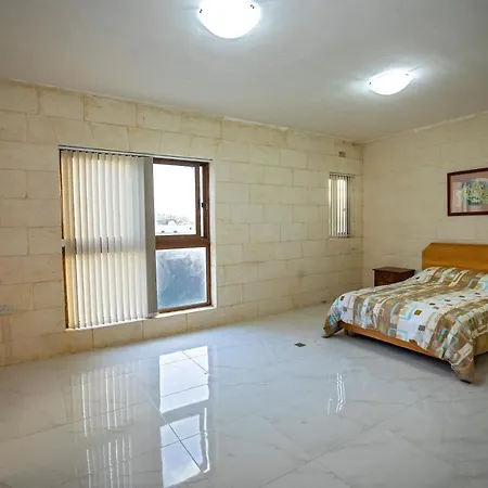 Modern With Private Pool Gozo Xewkija