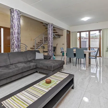 Modern With Private Pool Gozo * Xewkija