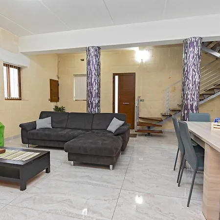 Modern With Private Pool Gozo Xewkija