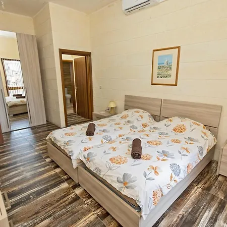 Modern With Private Pool Gozo Xewkija